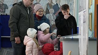 Gli elettori russi al voto