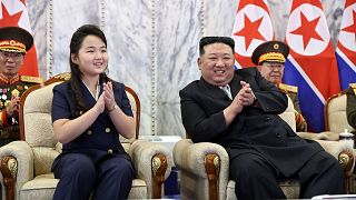 کیم جونگ اون، رهبر کره شمالی در کنار دختر کیم جو آئه