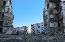 Un ciudad devastada por los bombardeos en Ucrania