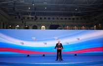 ولادیمیر پوتین، رئیس‌جمهور روسیه در بازدید از ستاد انتخاباتی خود پس از انتخابات ریاست‌جمهوری در مسکو، سخنرانی می‌کند.