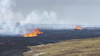 Le bocche attive sulla fessura eruttiva in Islanda, domenica 17 marzo 2024, un giorno dopo l'eruzione vulcanica