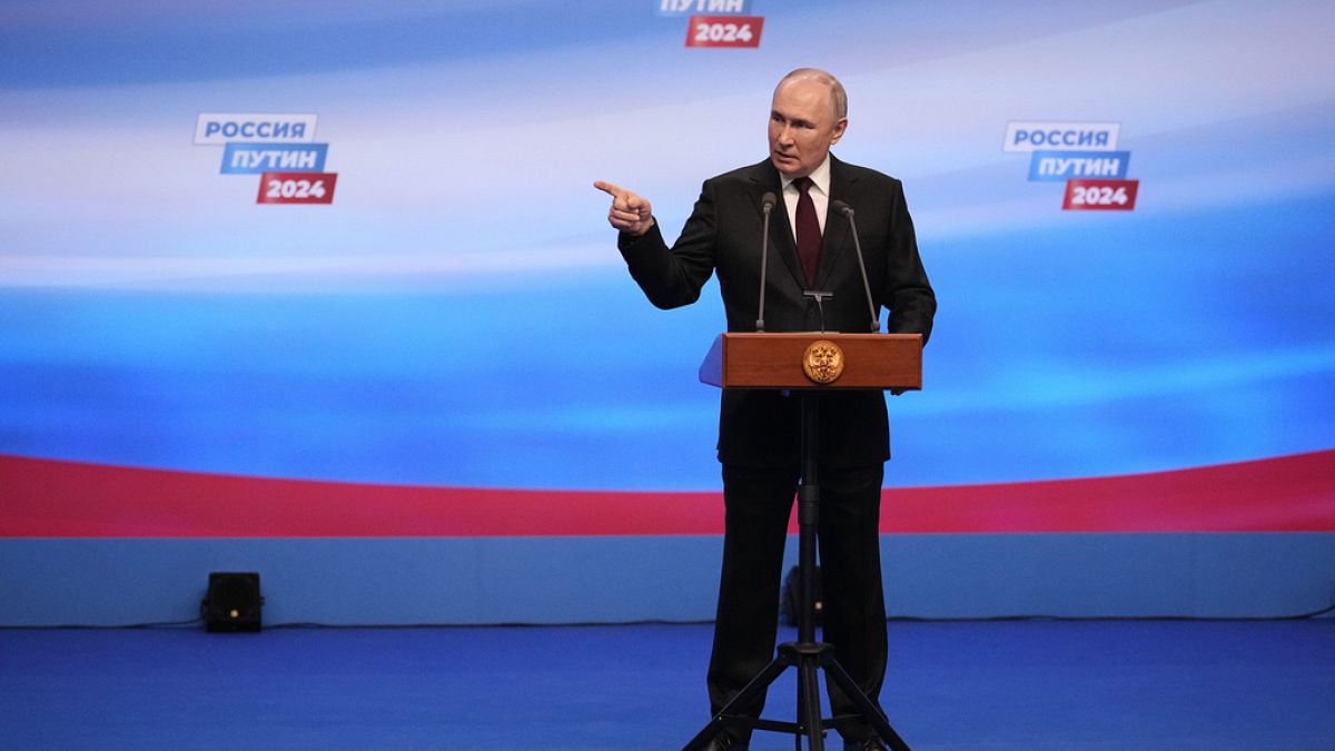 Vlagyimir Putyin moszkvai kampányközpontjában 2024. március 18-án