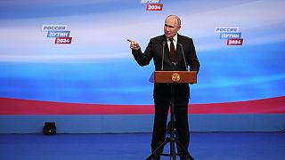 Le président russe Vladimir Poutine lors d'une visite de son quartier général de campagne après l'élection présidentielle à Moscou, en Russie, le lundi 18 mars 2024.