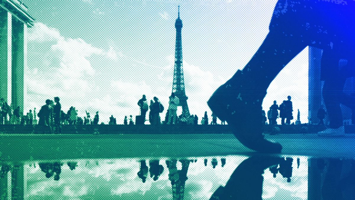 Can historic landmarks like the Eiffel Tower ever be truly green? thumbnail