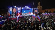 Un concert célèbre la victoire à l'élection présidentielle de Vladimir Poutine et le 10e anniversaire de l'annexion de la Crimée, sur la place Rouge à Moscou, le 18 mars 2024.