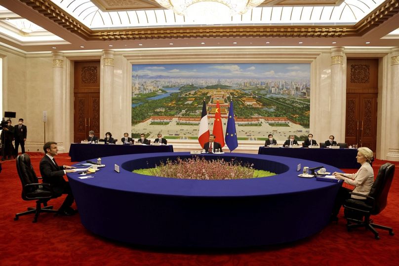 Macron, Hszi és von der Leyen, Peking, 2023 április