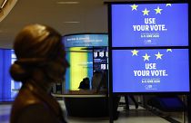 شاشات تروج للانتخابات الأوروبية المقبلة، الثلاثاء 12 مارس 2024، في البرلمان الأوروبي في ستراسبورغ شرقي فرنسا.