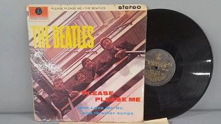 Rare Beatles record found in charity shop sells for nearly €5,000 