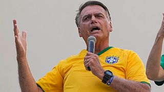 Sao Paulo'da toplanan destekçilerine hitap eden eski Brezilya Devlet Başkanı Jair Bolsonaro, 