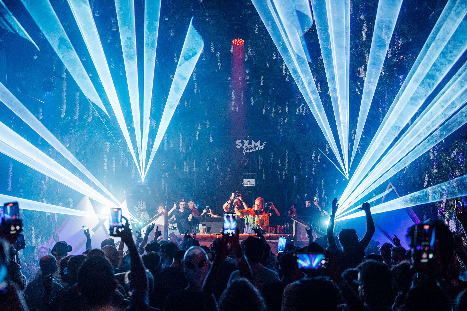 SXM Festival Review: Panorama sunsets, villa parties and boat cruises ...
