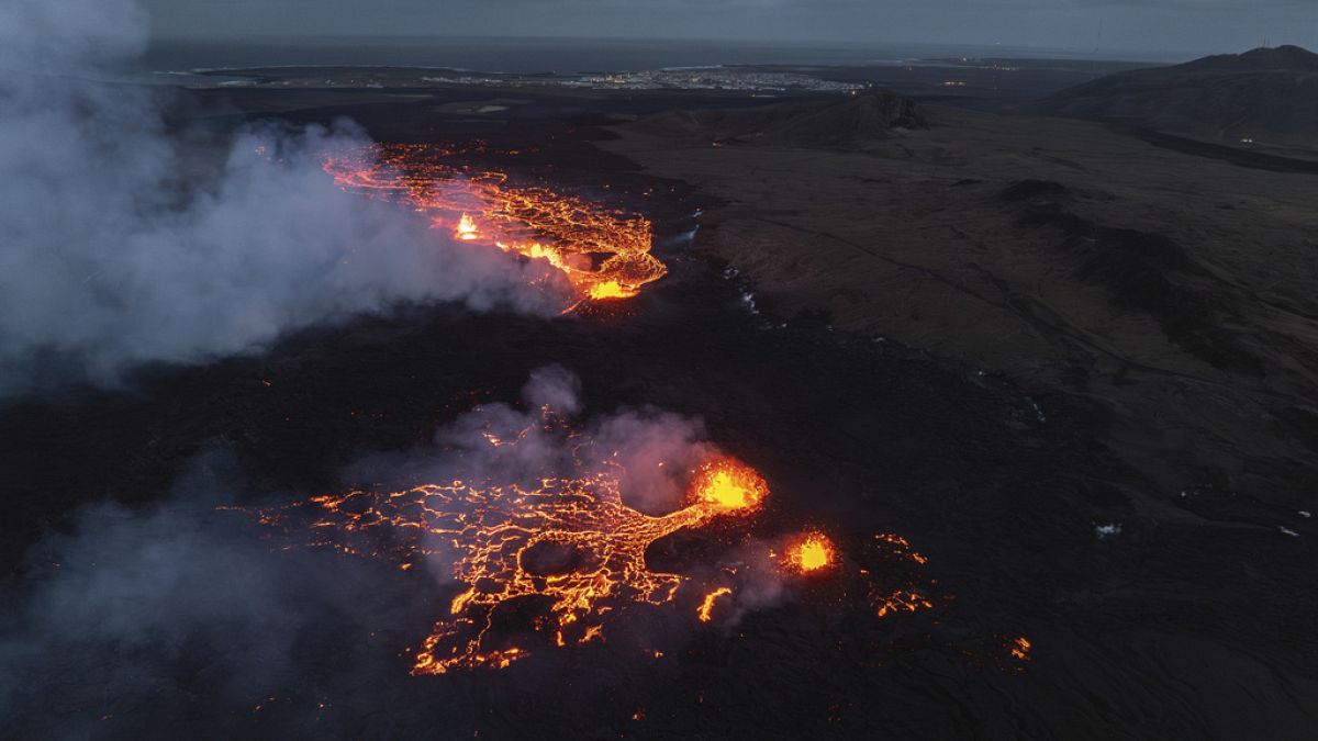 Zum Vierten Mal ist im Südwesten Islands ein Vulkan ausgebrochen. 