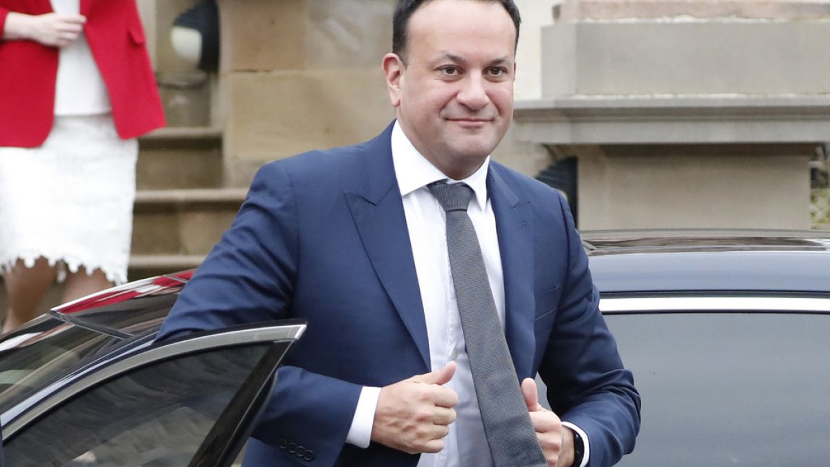 Váratlanul lemondott az ír miniszterelnök