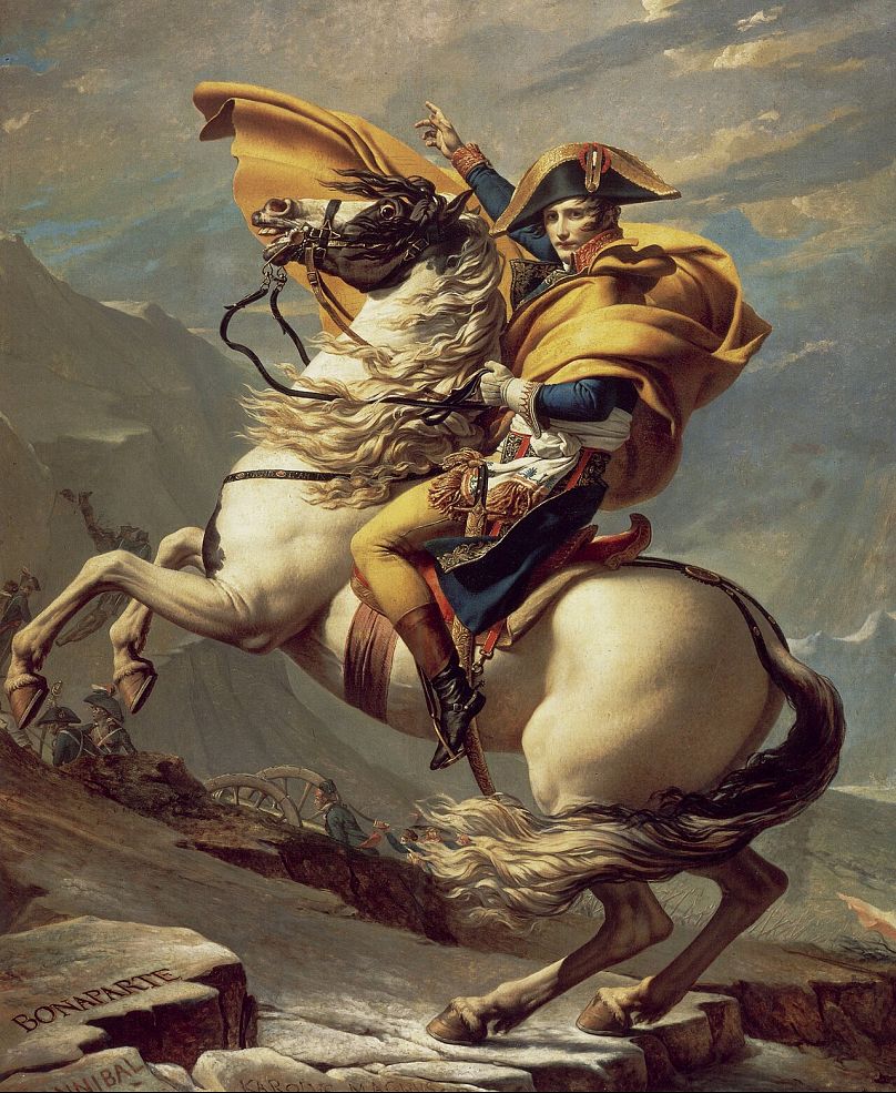 Napoleón cruzando los Alpes por Jacques-Louis David.