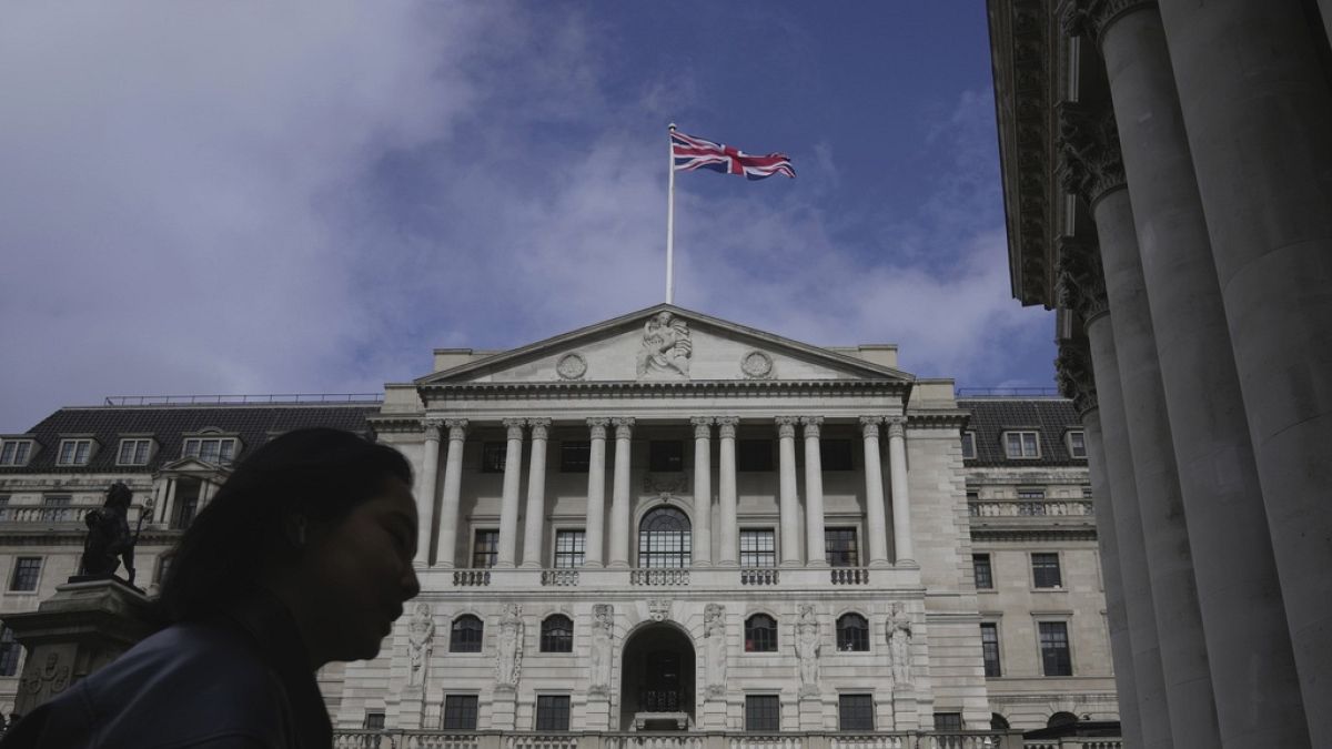 Банката на Англия поддържа лихвения процент на 5,25%, като едно