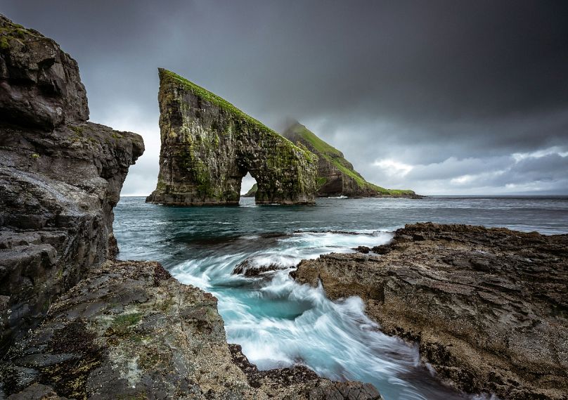 Maravíllese ante la belleza natural de las Islas Feroe.