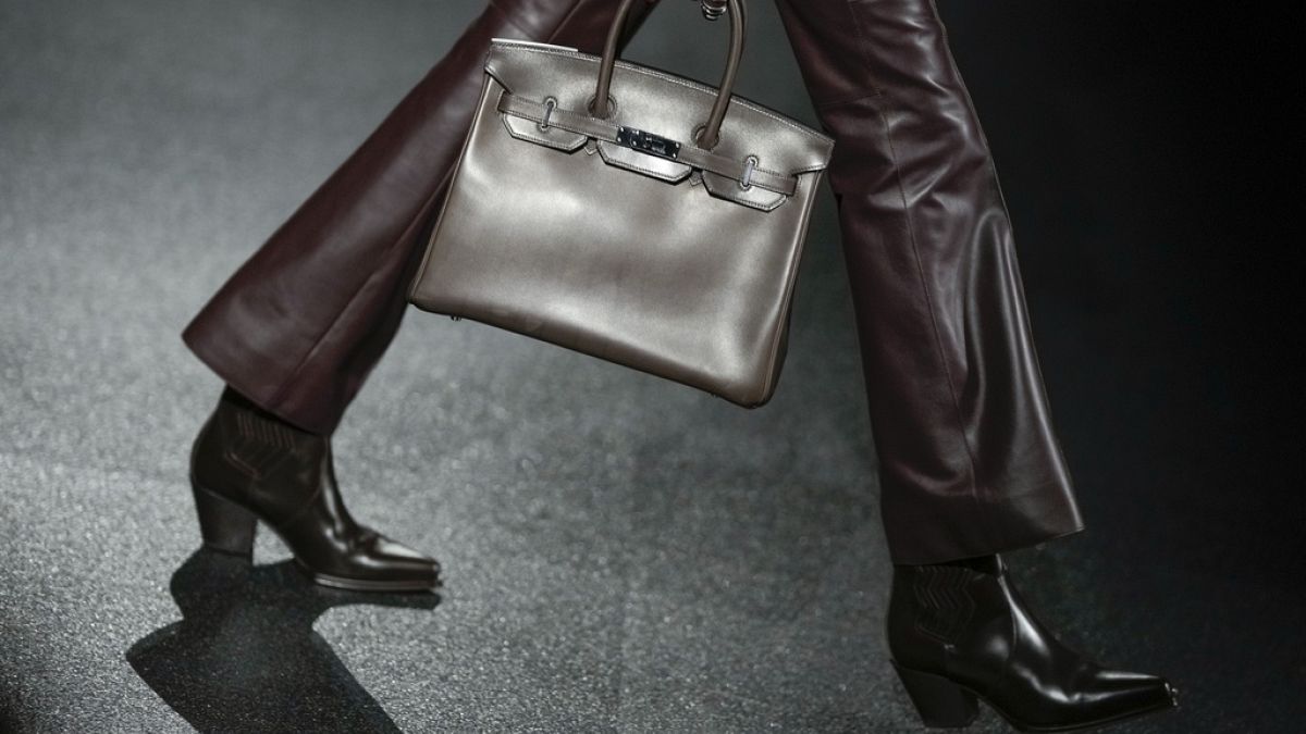 Hermès lands in hot water over Birkin bag sales antitrust class action thumbnail