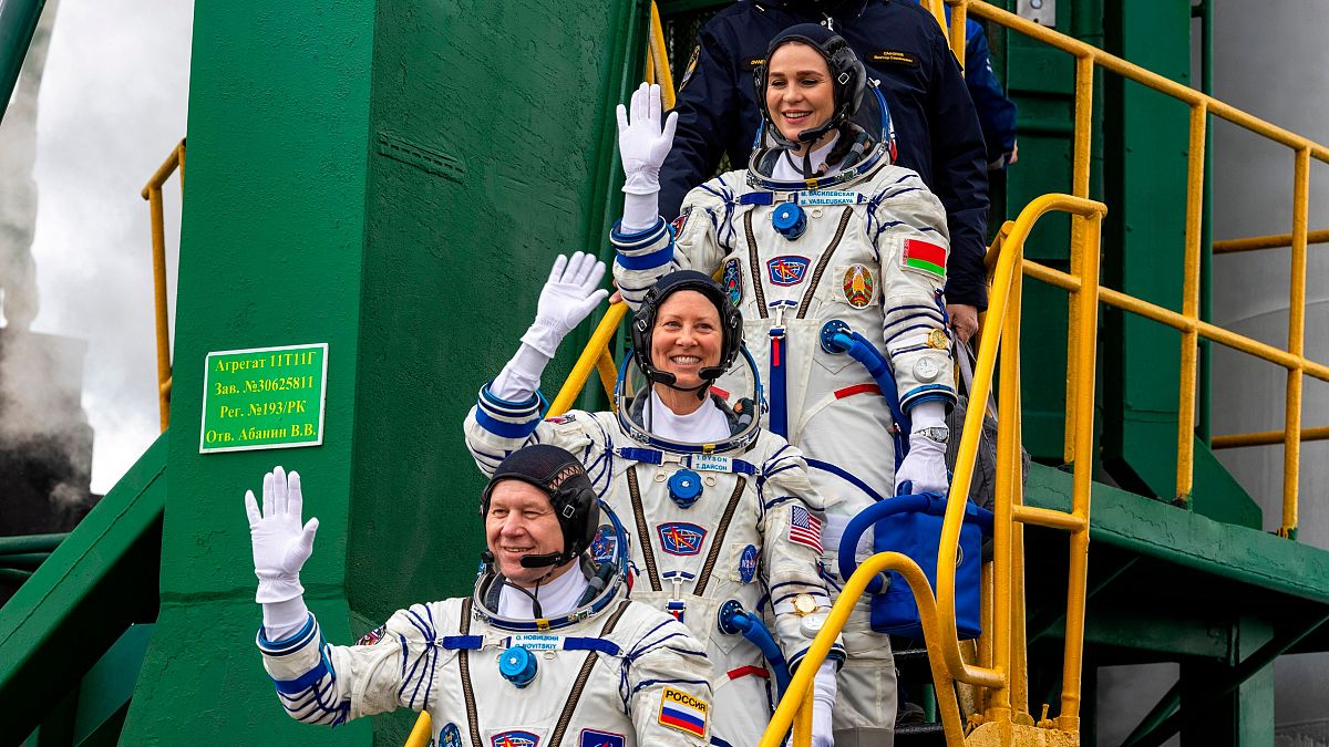 Russia aborts ISS launch for 3 astronauts moments before lift off thumbnail