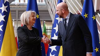 El Presidente del Consejo Europeo, Charles Michel, con Borjana Krišto, Presidenta del Consejo de Ministros de Bosnia y Herzegovina