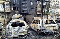Auf diesem von Serhii Popko, dem Leiter der Militärverwaltung der Stadt, zur Verfügung gestellten Foto sind nach russischen Angriffen in Kiew, Ukraine am 21. März.