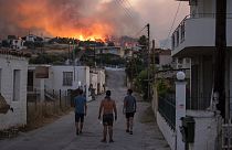 Лесной пожар в районе города Коринф в Греции, 22 июля 2020.