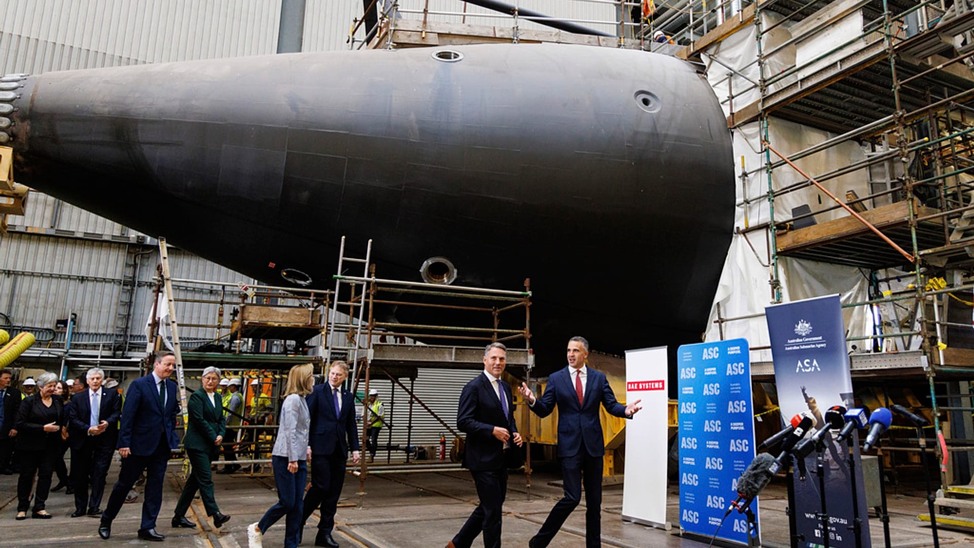 €2.8 billion UK deal gets Australia closer to a fleet of nuclear ...
