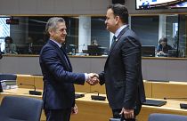 Robert Golob szlovén miniszterelnök és Leo Varadkar ír kormányfő