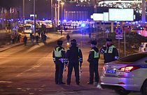 Moskova’daki bir konser salonuna silahlı kişilerce saldırı düzenlendi