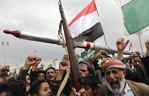 مظاهرة في صنعاء تنديداً بالهجمات الأمريكية البريطانية على اليمن