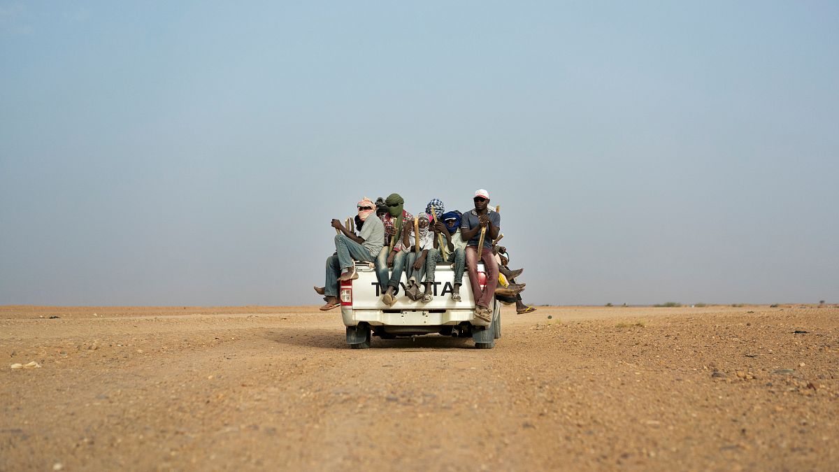 مهاجرون من نيجيريا في الصحراء الليبية