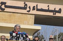 Le secrétaire général des Nations unies, Antonio Guterres, s'exprime après sa visite au poste-frontière de Rafah entre l'Égypte et la bande de Gaza, le samedi 23 mars 2024.