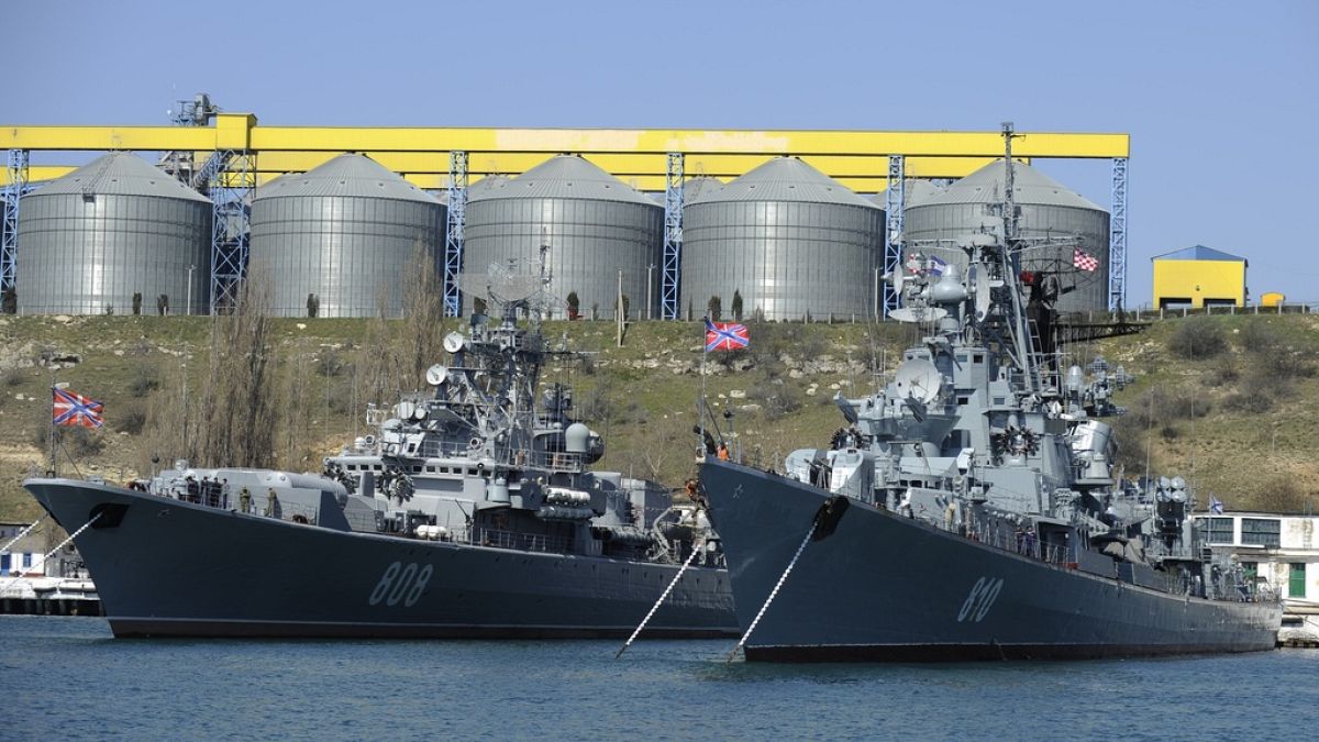 Ukraine war: Blinken assure Black Sea allies of US support, Russian strikes hit Donbas and Kherson thumbnail