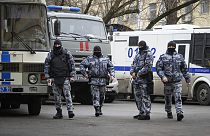 Orosz biztonsági személyzet a Crocus-támadás után