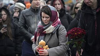 Am Sonntag hat Russland mit einem nationalen Trauertag der Opfer des Anschlags auf den Konzertsaal Crokus-City-Hall bei Moskau gedacht. 
