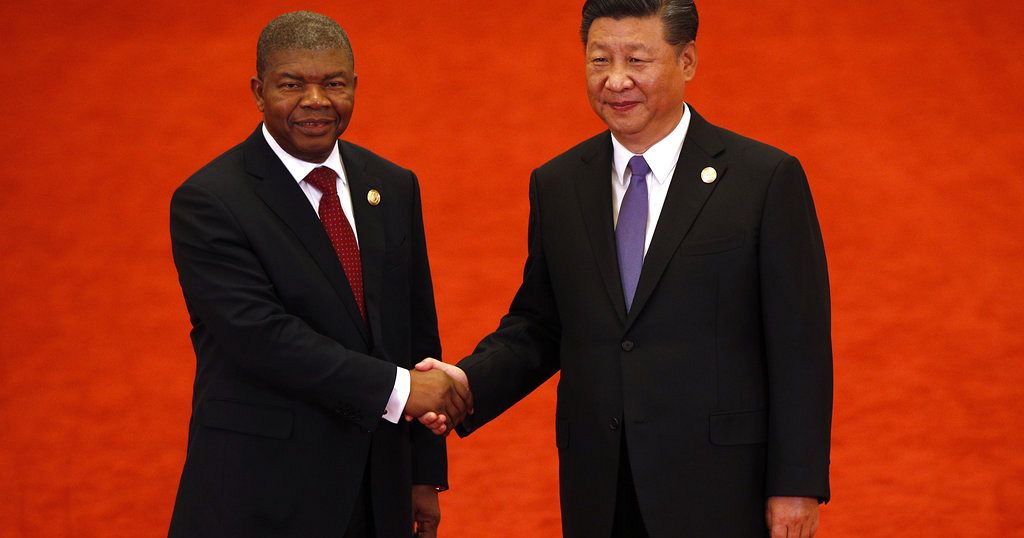 Angola’s president woos Chinese tourists