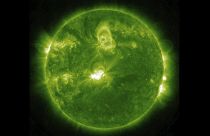 Esta imagen facilitada por la NASA muestra el Sol visto desde el satélite Observatorio de Dinámica Solar (SDO) el sábado 23 de marzo de 2024.