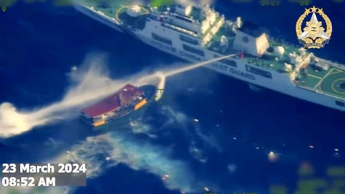 Captura de vídeo del ataque con cañones de agua el sábado 23 de marzo