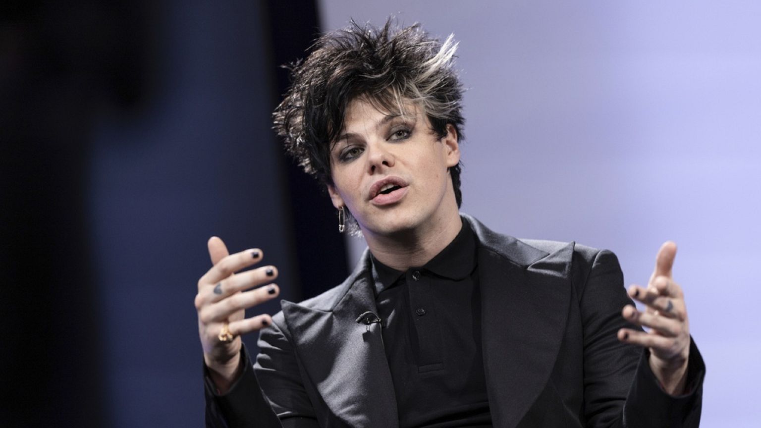 Bludfest: Does YUNGBLUD's own 'affordable' music festival have good intent?  | Euronews