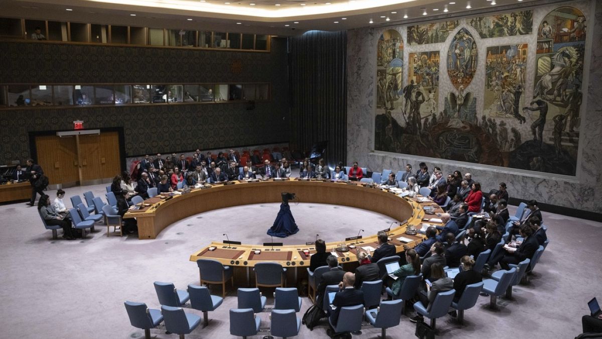 BM Güvenlik Konseyi'nde Gazze'de kalıcı ve sürdürülebilir ateşkese dönüşecek şekilde ramazan ayında acilen ateşkes sağlanması talep edilen karar tasarısı kabul edildi