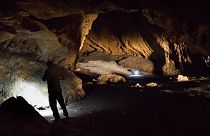 غار پبده در جنوب زاگرس حدس زده می‌شود که انسان‌های خردمند ۴۲ هزار سال پیش در این غار زندگی می کردند