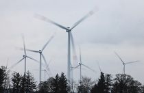  Общинная ветряная электростанция в Шпракебюэле, Германия. ЕС опасается, что субсидируемые китайские компании могут обойти отечественных производителей турбин.