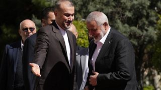 وزير الخارجية الإيراني يستقبل رئيس المكتب السياسي لحركة حماس