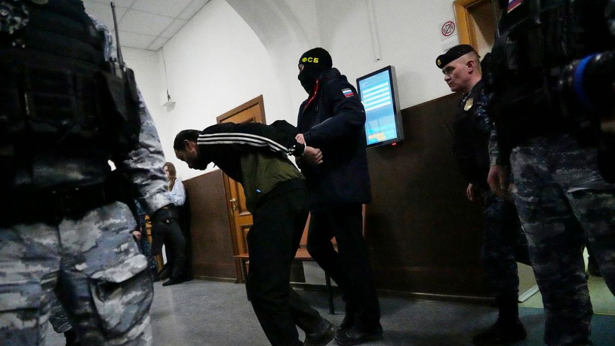 بازداشت مظنونان حمله به سالن کنسرت کروکوس در مسکو 