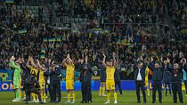 L'équipe ukrainienne célèbre sa victoire face à l'Islande, le 26 mars 2024.