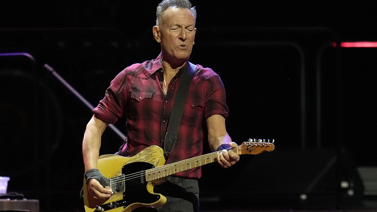 Bruce Springsteen first international songwriter to be Britain