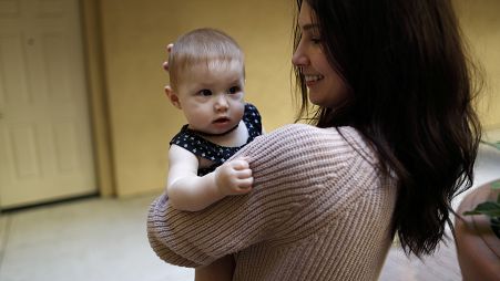 El número de tratamientos in vitro de mujeres que deciden tener hijos solas en España se ha duplicado desde 2016  