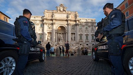 В туристических районах Рима введены повышенные меры безопасности в преддверии католической Пасхи.