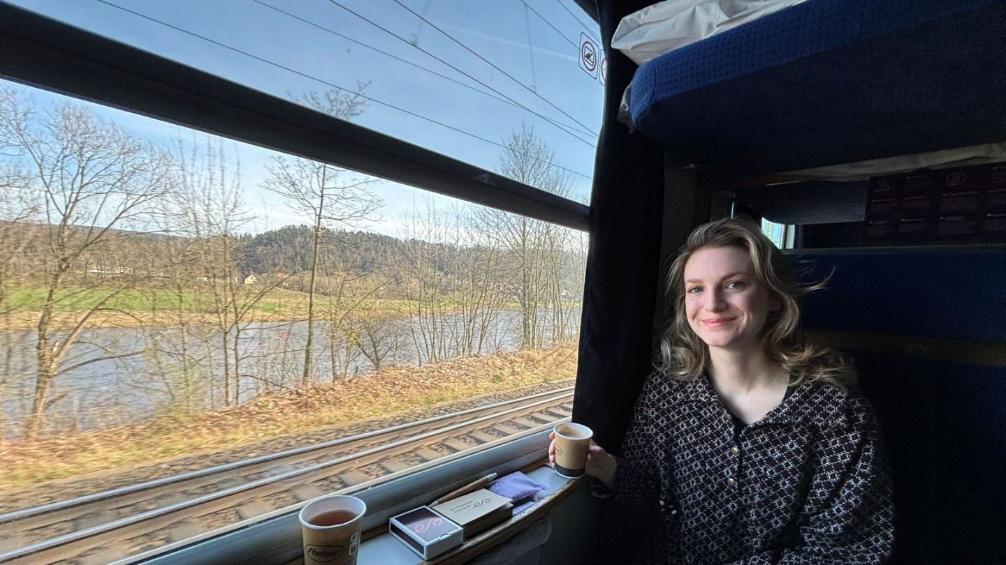 Colourful carriages and dreamy Elbe views: On board the European Sleeper  from Brussels to Prague | Euronews