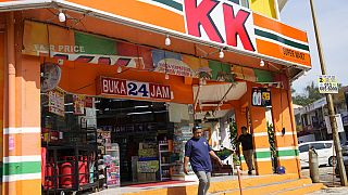 Malezya merkezli marketler zinciri KK Supermart'a ait bir şube 