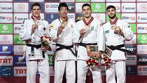 Le podium masculin de la deuxième journée du Grand Chelem de Judo d'Antalya.