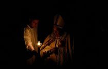 البابا فرنسيس يبارك شمعة عيد الفصح